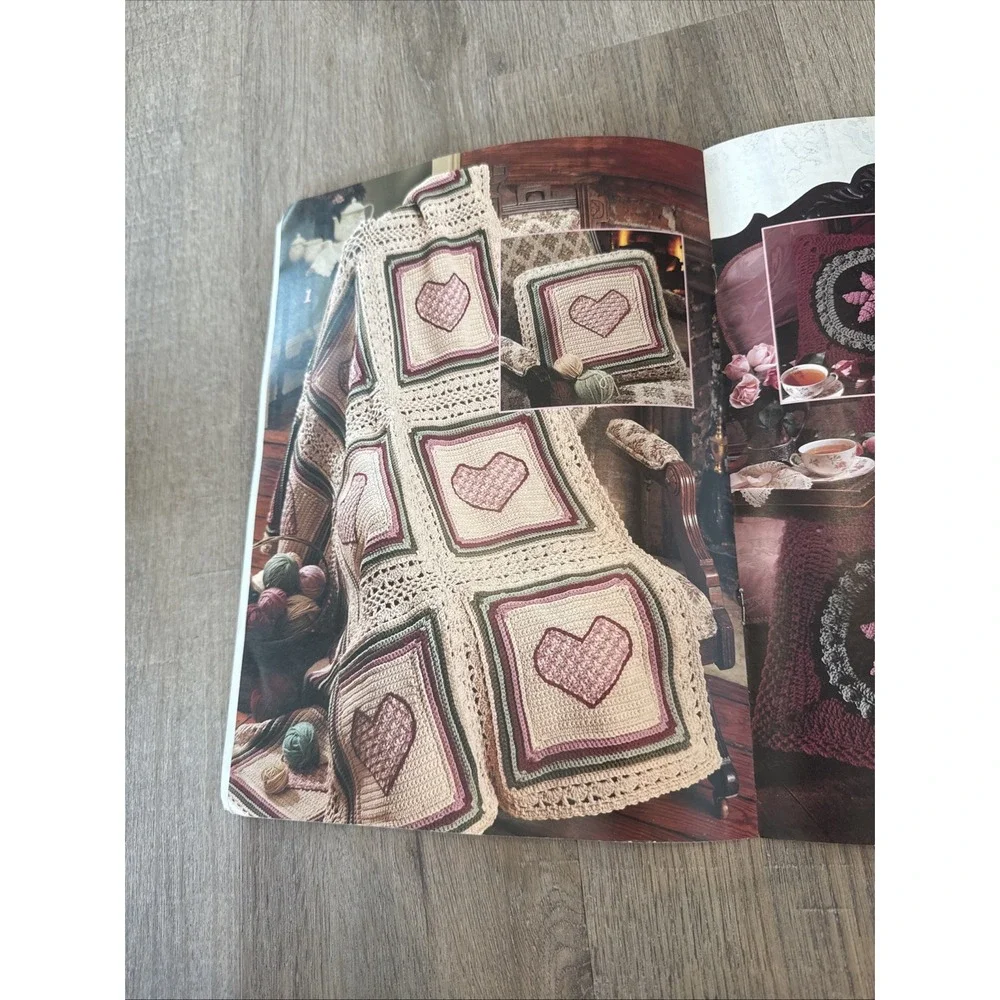 Leasure Arts Leaflet 2485 Pillowghaus To Crochet Book Rose Marie Brooks